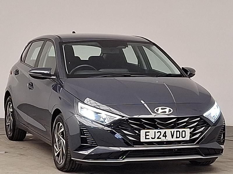 Used Hyundai i20 Advanced 100 HP (73 kW) 2024 Grey Hatchback