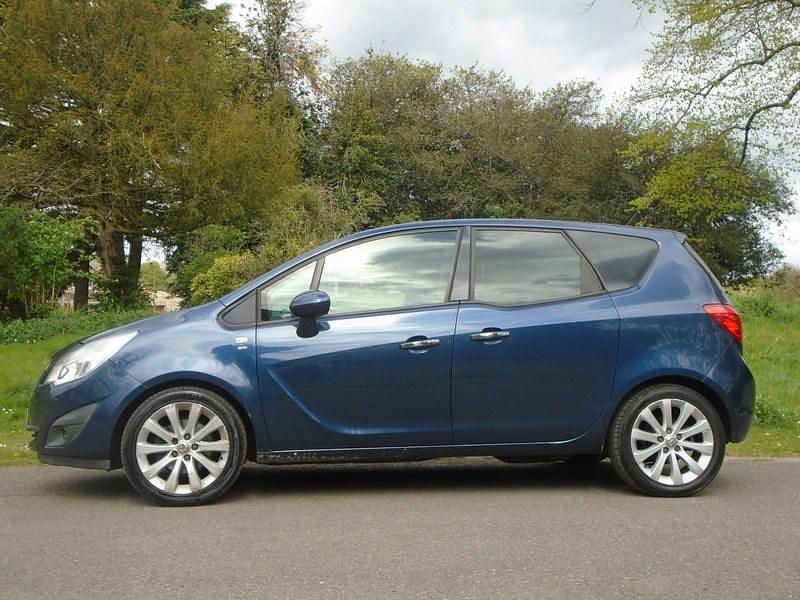 Używany Vauxhall Meriva 2012 Niebieski Minivan