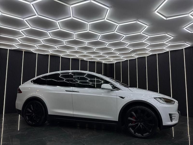 Used Tesla Model X 448 kW (610 HP) 2019 White SUV