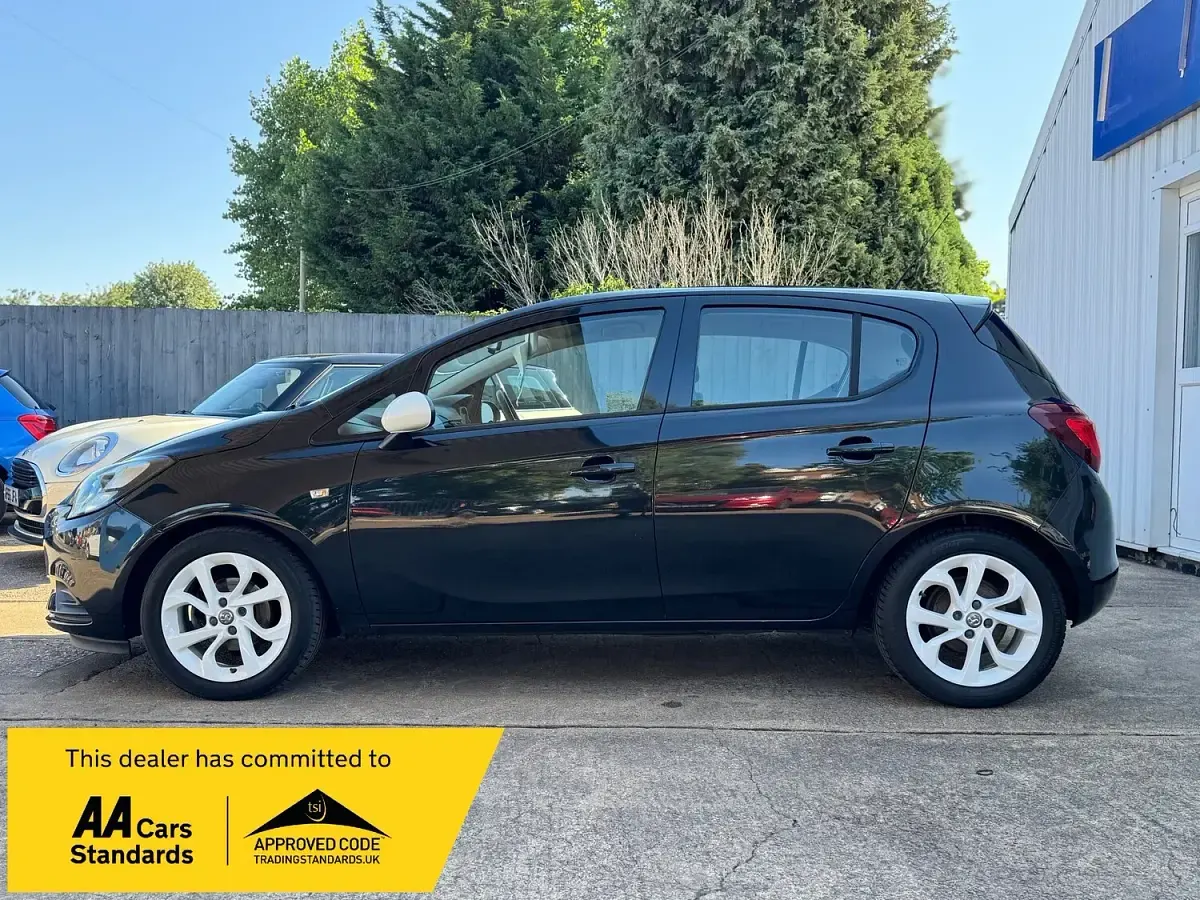 Used Vauxhall Corsa 70 HP (51 kW) 2015 Black Hatchback
