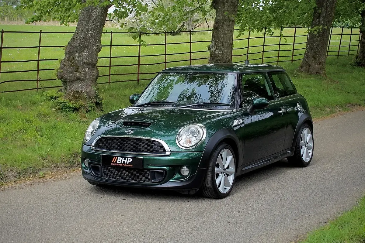 Used Mini Cooper S Hatch 184 HP (135 kW) 2010 Green Hatchback