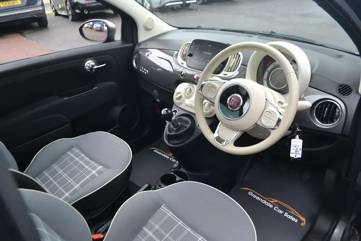 Used Fiat 500 Lounge 70 HP (51 kW) 2020 Grey Hatchback