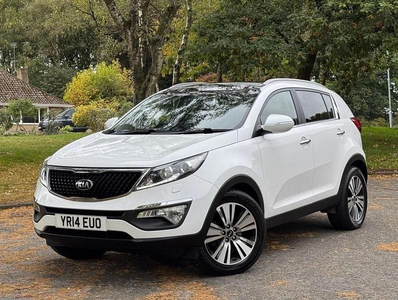 White Used 2014 Kia Sportage 3 SUV | £7,295 (Fair price) - Image 1/4