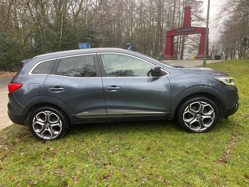 Grey Used 2015 Renault Kadjar Dynamique SUV | £4,999 (Fair price) - Image 1/4