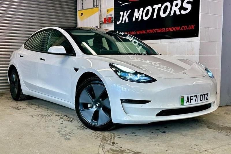 White Used 2021 Tesla Model 3 Sedan | £16,999 (Fair price) - Image 1/1