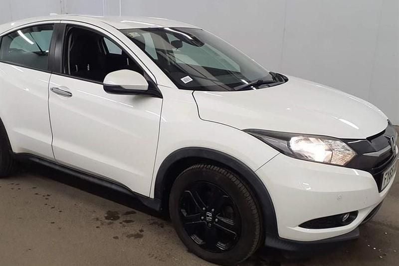 Used Honda HR-V SE 120 HP (88 kW) 2015 White SUV