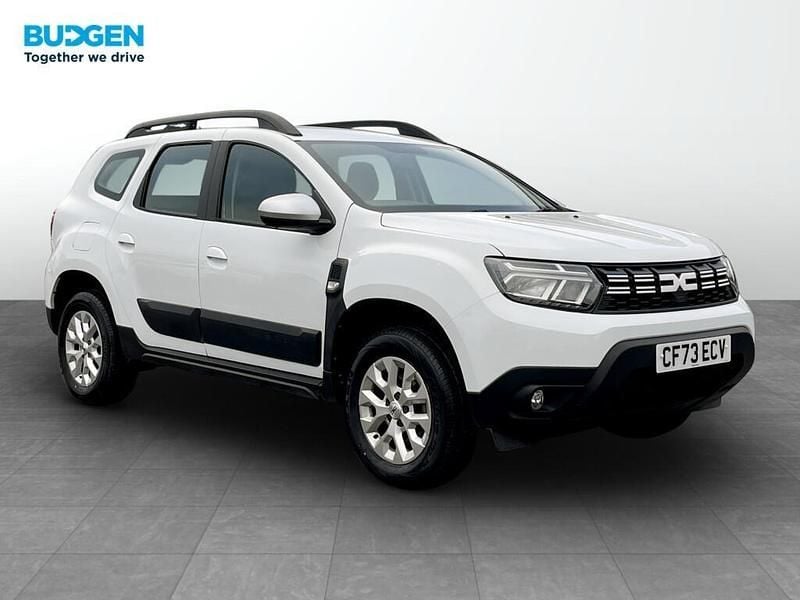 White Used 2023 Dacia Duster Expression SUV | £13,800 (Good price) - Image 1/4