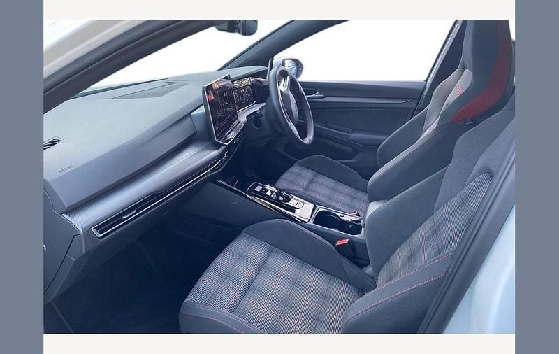 Used VW Golf VIII GTI 265 HP (194 kW) 2025 White Hatchback