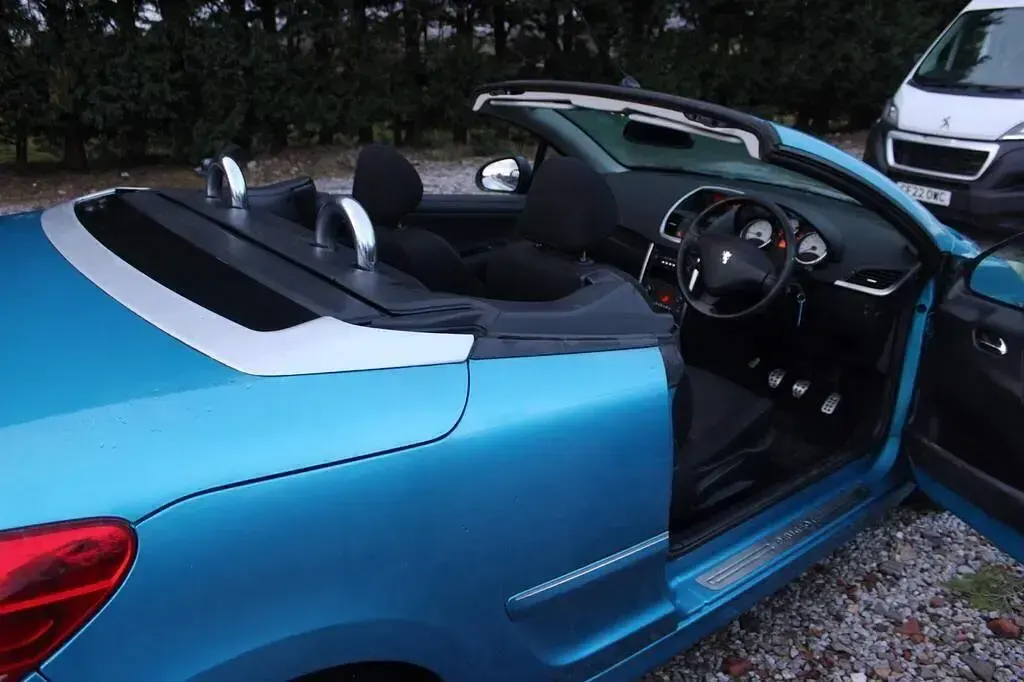 Used Peugeot 207 GTi 2011 Blue Cabriolet