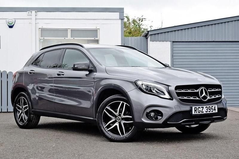 Used Mercedes GLA180 Urban 122 HP (89 kW) 2020 Grey SUV