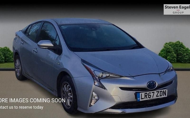 Used 2019 Toyota Prius Active Hatchback | £14,329 (Good price) - Image 1/4