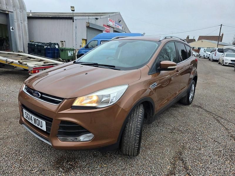 Used Ford Kuga Titanium 163 HP (119 kW) 2014 Brown SUV