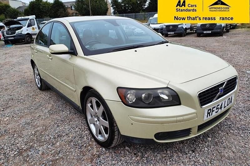 Green Used 2004 Volvo S40 SE Sedan | £1,488 (Super price) - Image 1/1