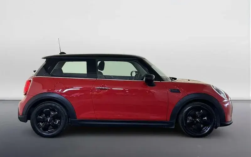Used Mini Cooper Classic 136 HP (100 kW) 2022 Red Hatchback