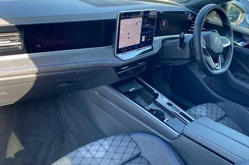 Used VW Passat 150 HP (110 kW) 2024 Estate