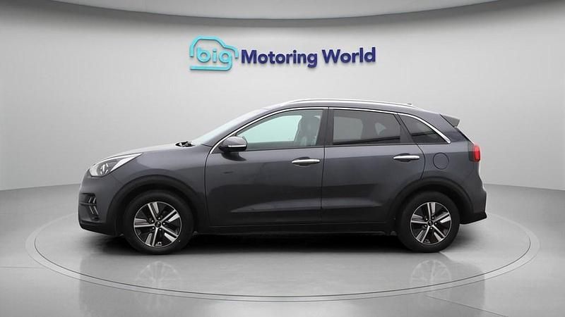 Used Kia Niro 139 HP (102 kW) 2021 Grey SUV