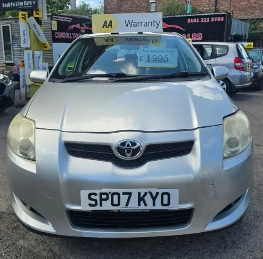 Used Toyota Auris 124 HP (91 kW) 2007 Silver Hatchback