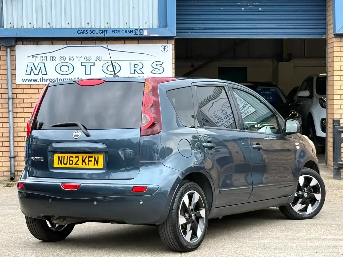 Used Nissan Note N-TEC 110 HP (80 kW) 2012 Blue Hatchback