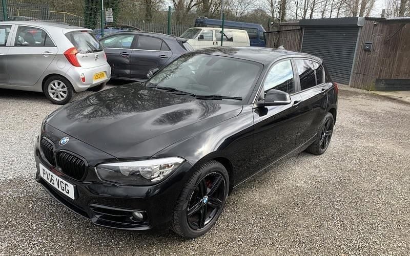 Used BMW 118 Sport Line 150 HP (110 kW) 2015 Hatchback