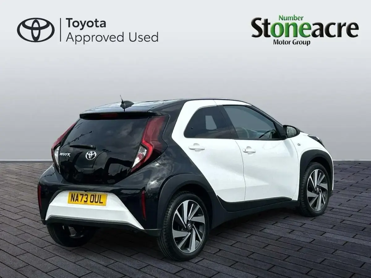 Used Toyota Aygo X 72 HP (52 kW) 2023 White SUV