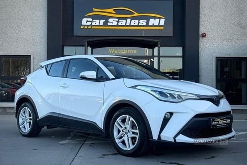 Used Toyota C-HR 122 HP (89 kW) 2022 White SUV