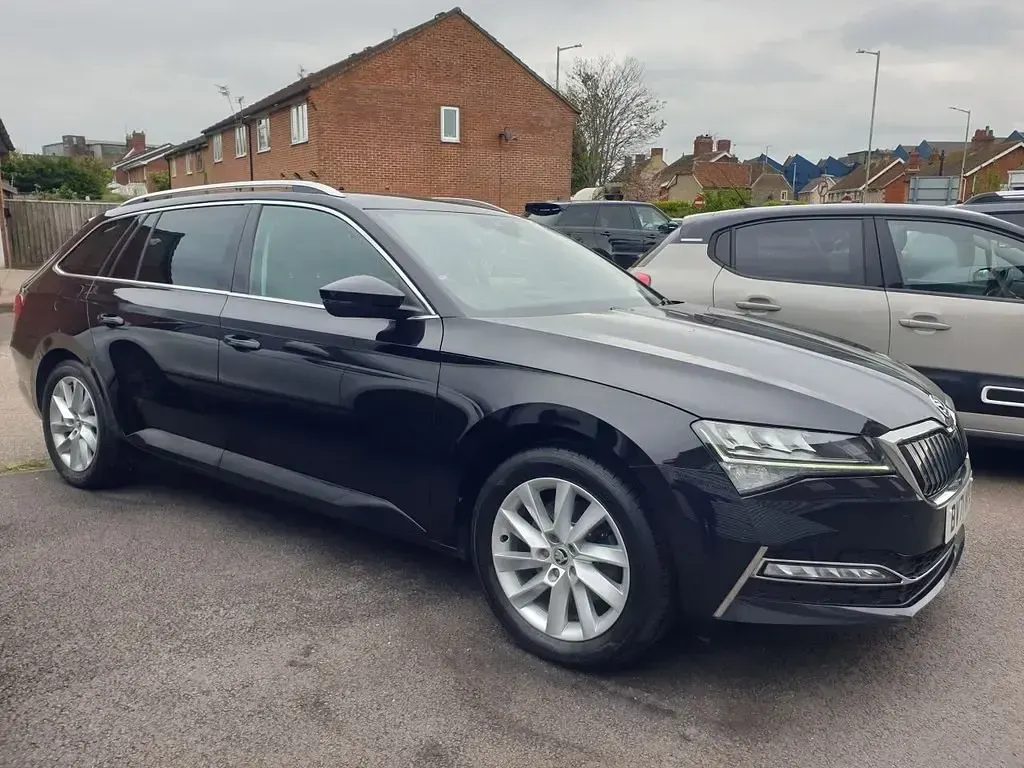 Gebraucht Skoda Superb SE Technology 218 PS (160 kW) 2021 Schwarz Kombi