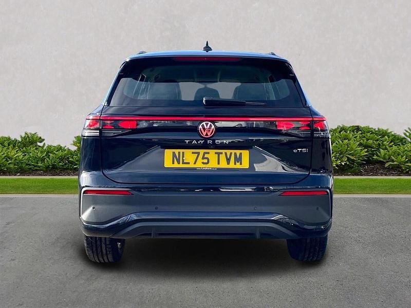 Used VW Touran Life 150 HP (110 kW) 2025 Black MPV