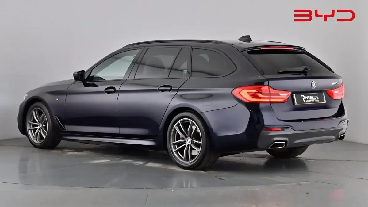 Used BMW 520 M Sport 190 HP (139 kW) 2019 Carbon black Estate