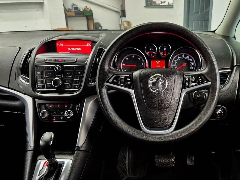 Used Vauxhall Zafira 170 HP (125 kW) 2013 Brown MPV