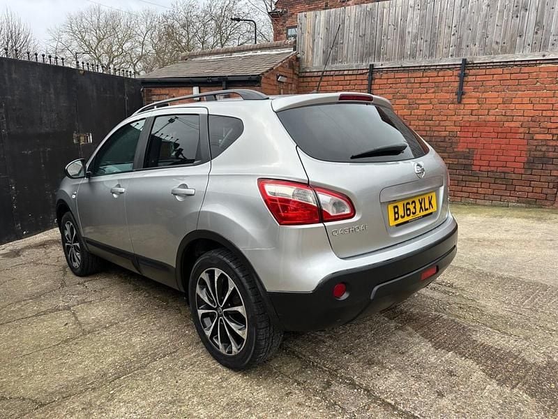 Used Nissan Qashqai 360º 110 HP (80 kW) 2013 Silver SUV