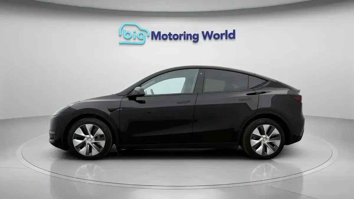 Used Tesla Model Y Long Range AWD 378 kW (514 HP) 2022 Black SUV