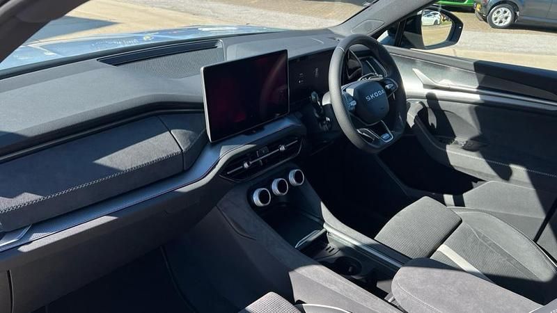 New Skoda Kodiaq SportLine 204 HP (150 kW) 2026 Brilliant silver metallic SUV