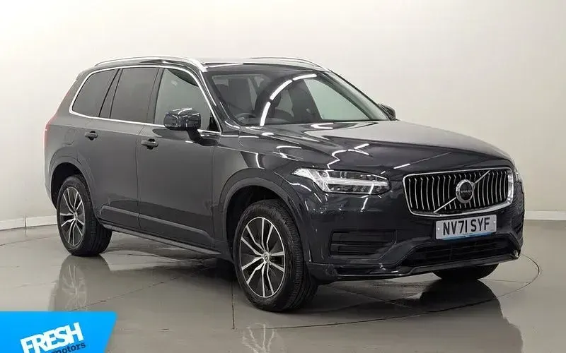Used Volvo XC90 Momentum 235 HP (172 kW) 2022 SUV