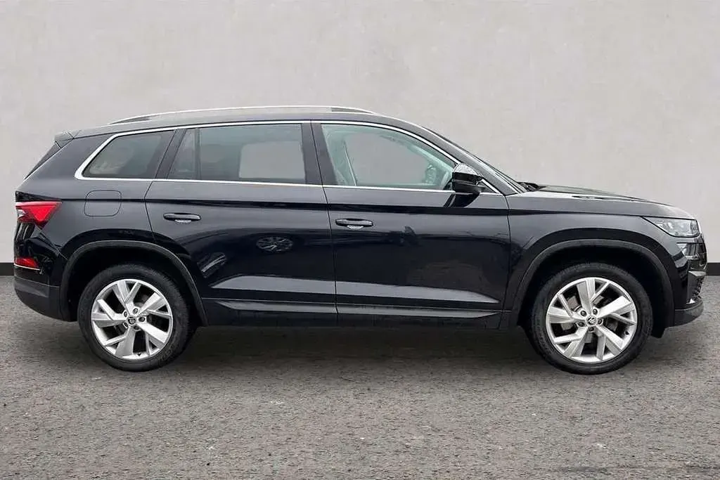 Used Skoda Kodiaq SE L 150 HP (110 kW) 2021 Black magic pearl effect SUV