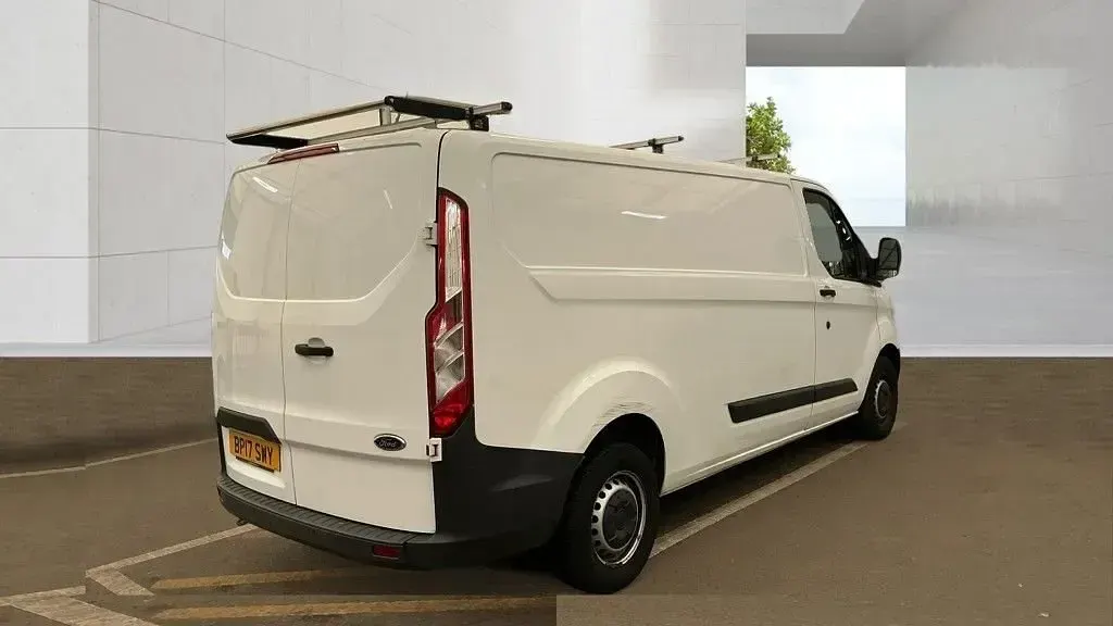 Used Ford Transit Custom 130 HP (95 kW) 2017 White Van