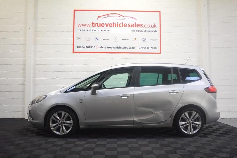 Used Vauxhall Zafira SRi 2016 Silver MPV