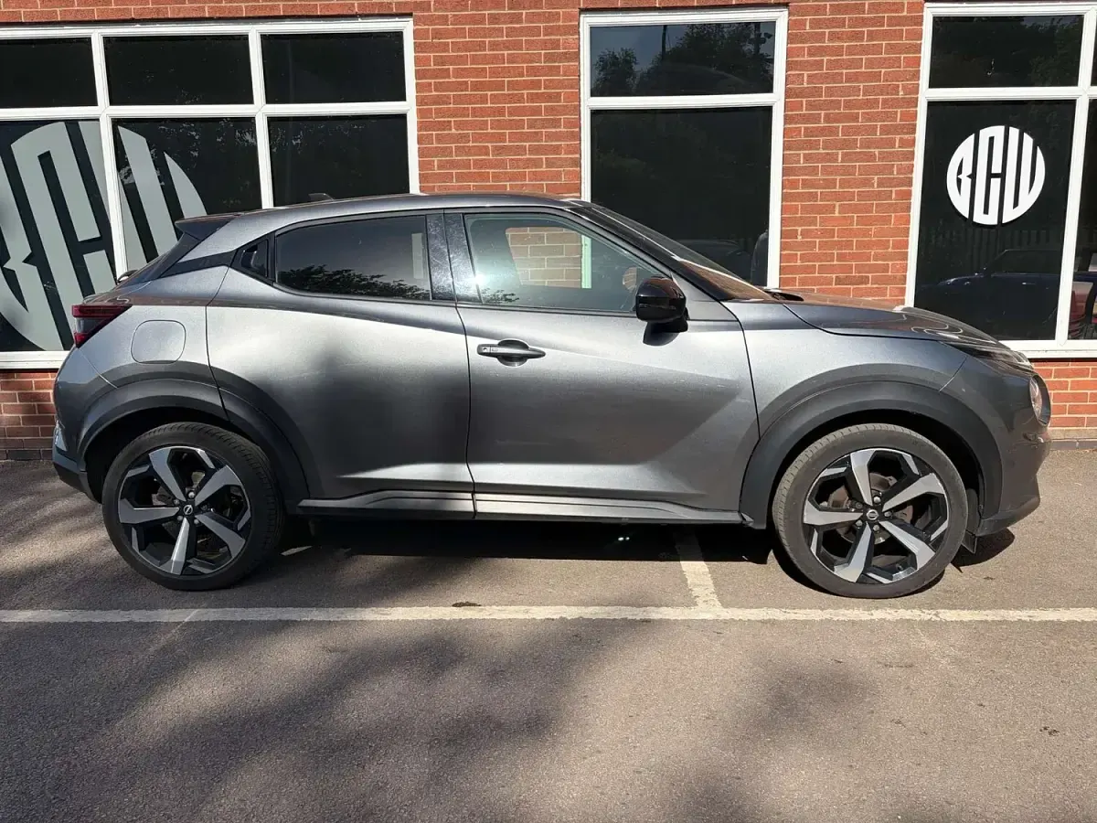 Used Nissan Juke N-Connecta 114 HP (83 kW) 2023 Grey SUV