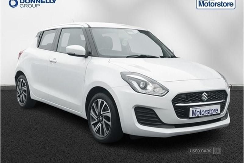 Used Suzuki Swift SZ-L 83 HP (61 kW) 2021 White Hatchback