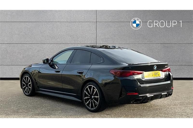 New BMW M440 M Sport 374 HP (275 kW) 2025 Black sapphire metallic paint Sedan