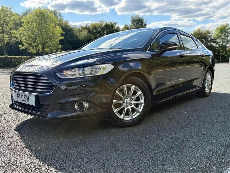 Black Used 2015 Ford Mondeo Zetec Hatchback | £6,990 (Expensive) - Image 1/4