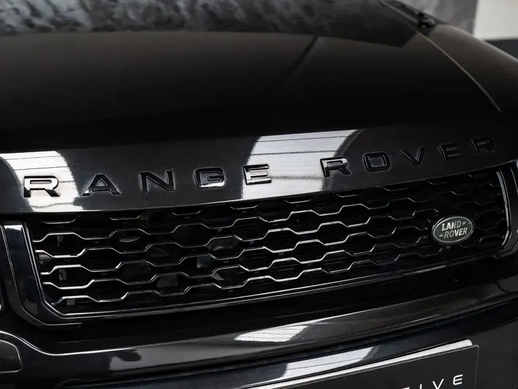 Used Land Rover Range Rover evoque HSE Dynamic 240 HP (176 kW) 2018 Black Estate