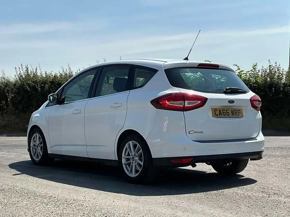 Used Ford C-MAX Zetec 2017 White MPV