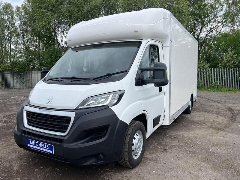 Second-hand Peugeot Boxer 130 CP (95 kW) 2018 Alb Van