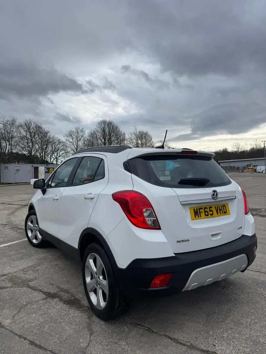 Used Vauxhall Mokka 2015 White SUV