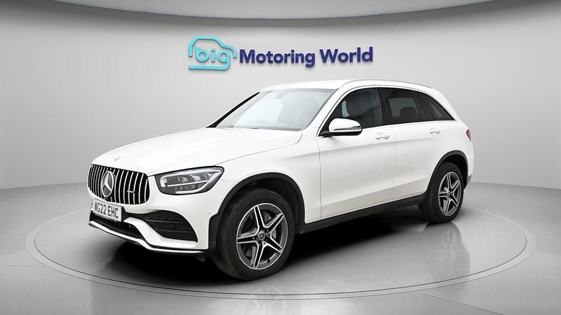 Used Mercedes GLC300e AMG line 320 HP (235 kW) 2022 White Estate