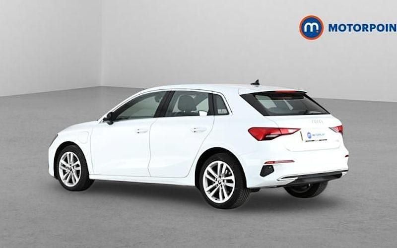Used Audi A3 Sportback e-tron Sport 204 HP (150 kW) 2025 Hatchback