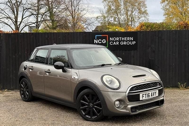 Silver Used 2016 Mini Cooper S Hatch Hatchback | £7,095 (Fair price) - Image 1/1