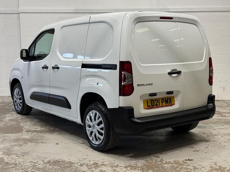 Used Citroën Berlingo 101 HP (74 kW) 2021 White MPV