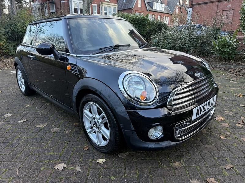Black Used 2011 Mini Cooper D Hatch Hatchback | £4,500 (Fair price) - Image 1/4
