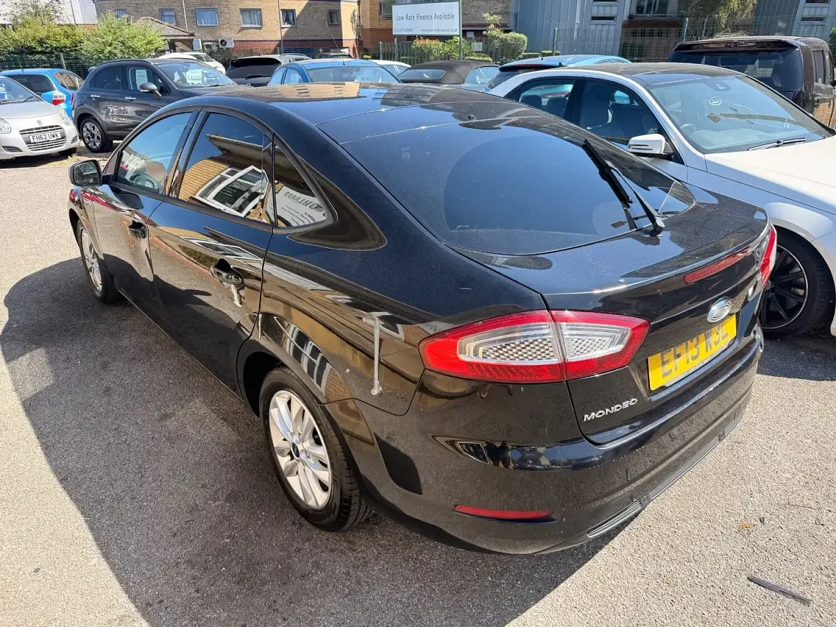 Used Ford Mondeo 140 HP (102 kW) 2013 Black Hatchback